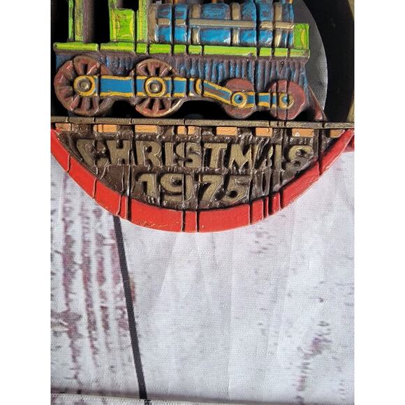 1975 Christmas Choo Choo Train Ornament Vintage Wood Resin Material - Picture 3 of 4